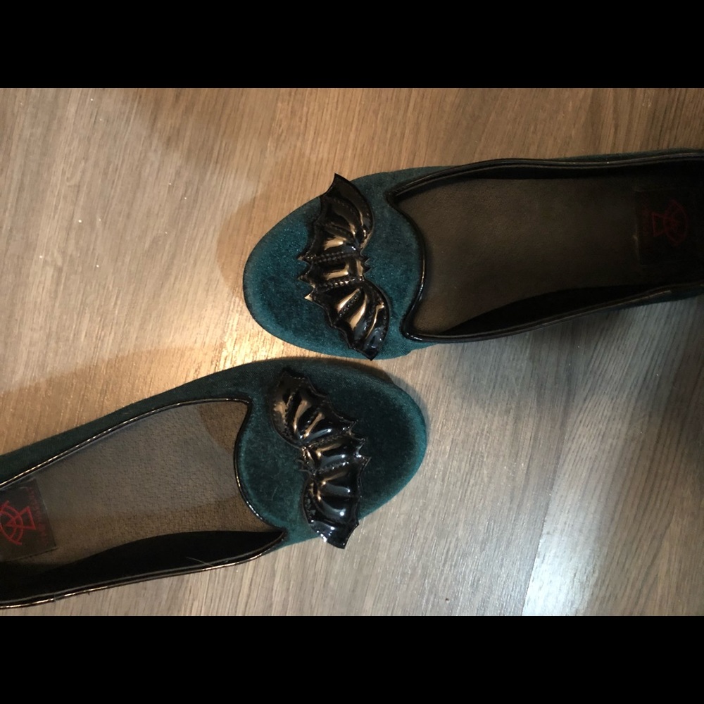 Green velvet Strange Cvlt 7 1/2 flats